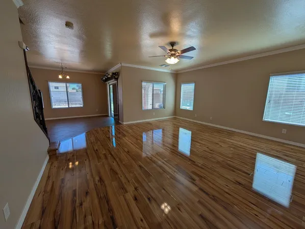 $2,250 | 1094 West Jamaica Hope Way, San Tan Valley, AZ 85143