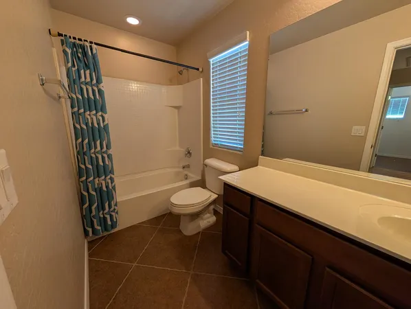 $2,250 | 1094 West Jamaica Hope Way, San Tan Valley, AZ 85143