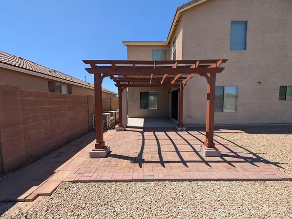 $2,250 | 1094 West Jamaica Hope Way, San Tan Valley, AZ 85143