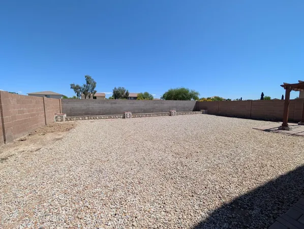 $2,250 | 1094 West Jamaica Hope Way, San Tan Valley, AZ 85143