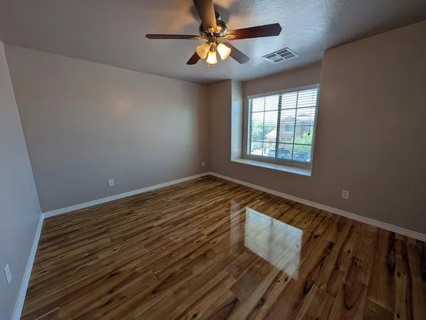 $2,250 | 1094 West Jamaica Hope Way, San Tan Valley, AZ 85143