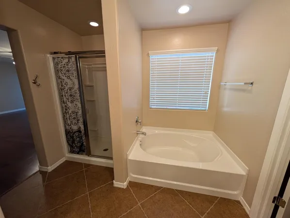 $2,250 | 1094 West Jamaica Hope Way, San Tan Valley, AZ 85143