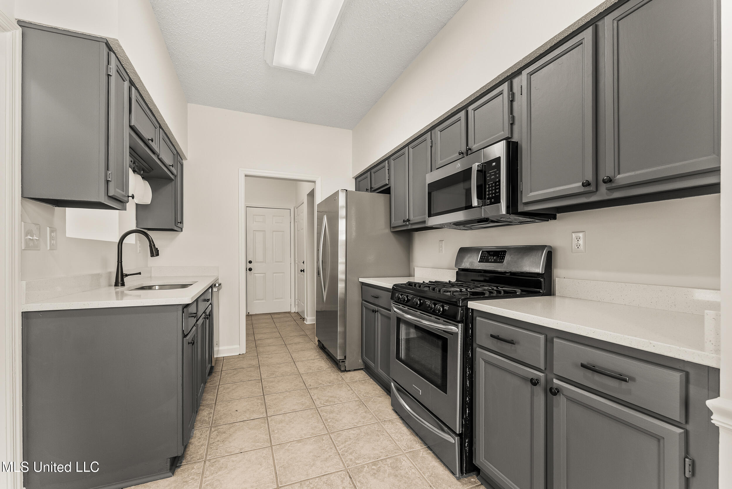 7235 Cedardale Road Olive Branch, MS 38654 - Photo 13 of 24 7235 cedardale rd-interior-06