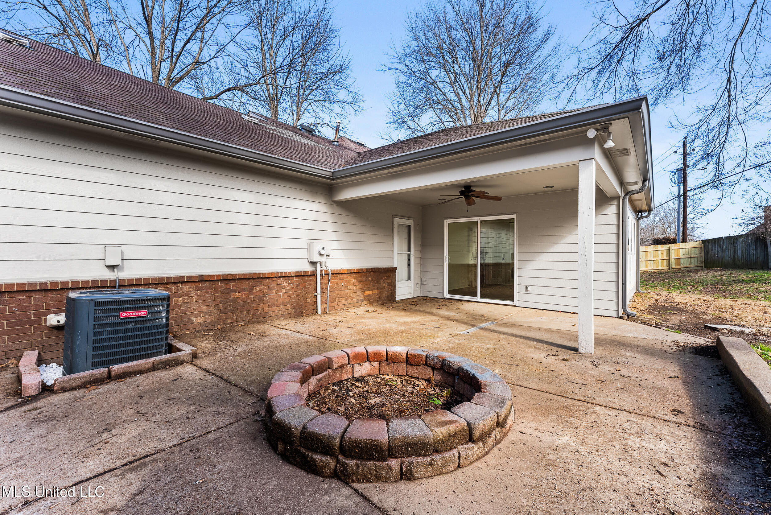 7235 Cedardale Road Olive Branch, MS 38654 - Photo 6 of 24 7235 cedardale rd-exterior-04