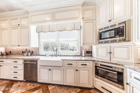 $3,050,000 | 100 Shannon Road, Lafayette, LA 70503