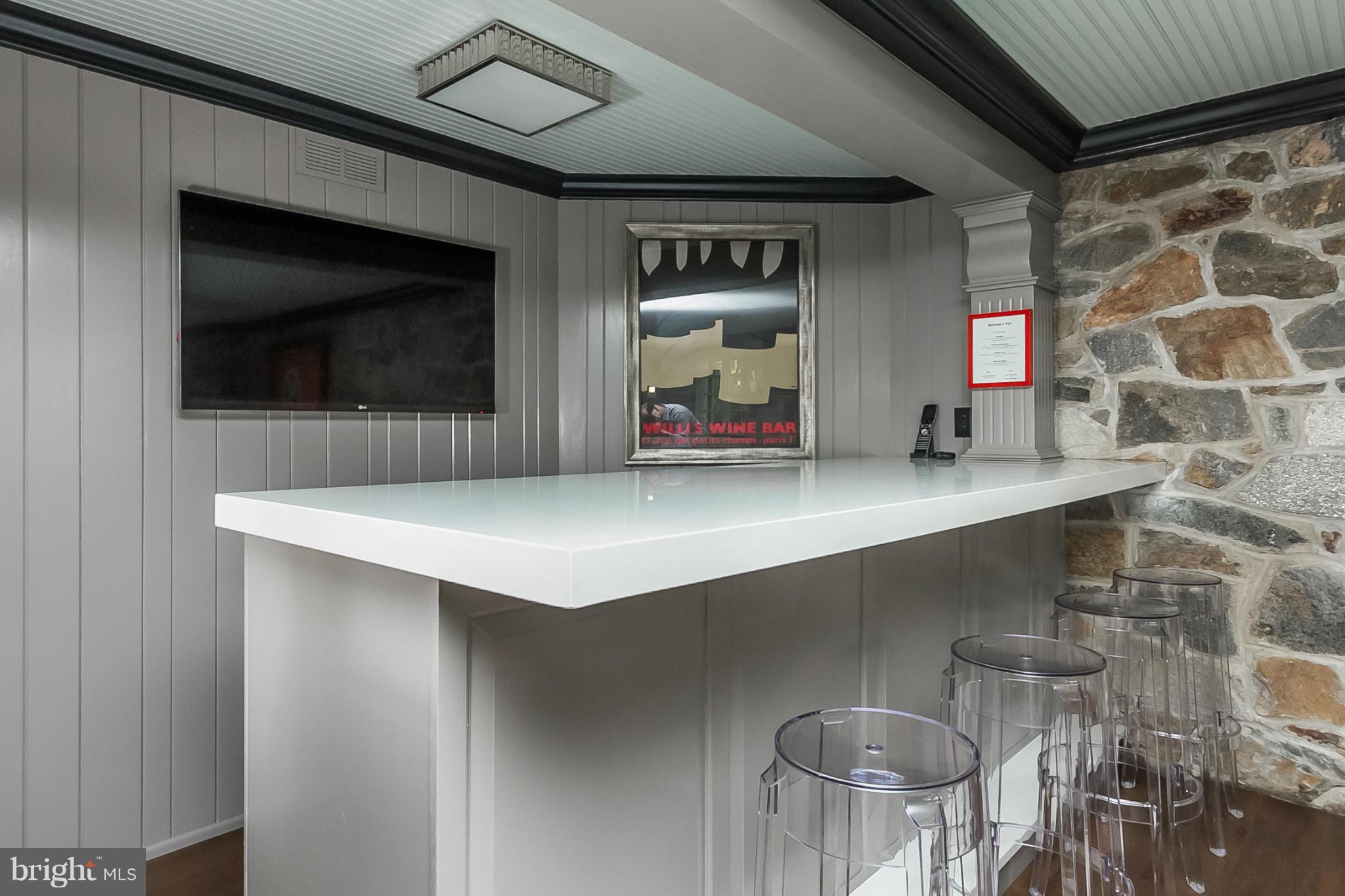 1 Farview Road Baltimore, MD 21212 - Photo 19 of 30 Rec Bar