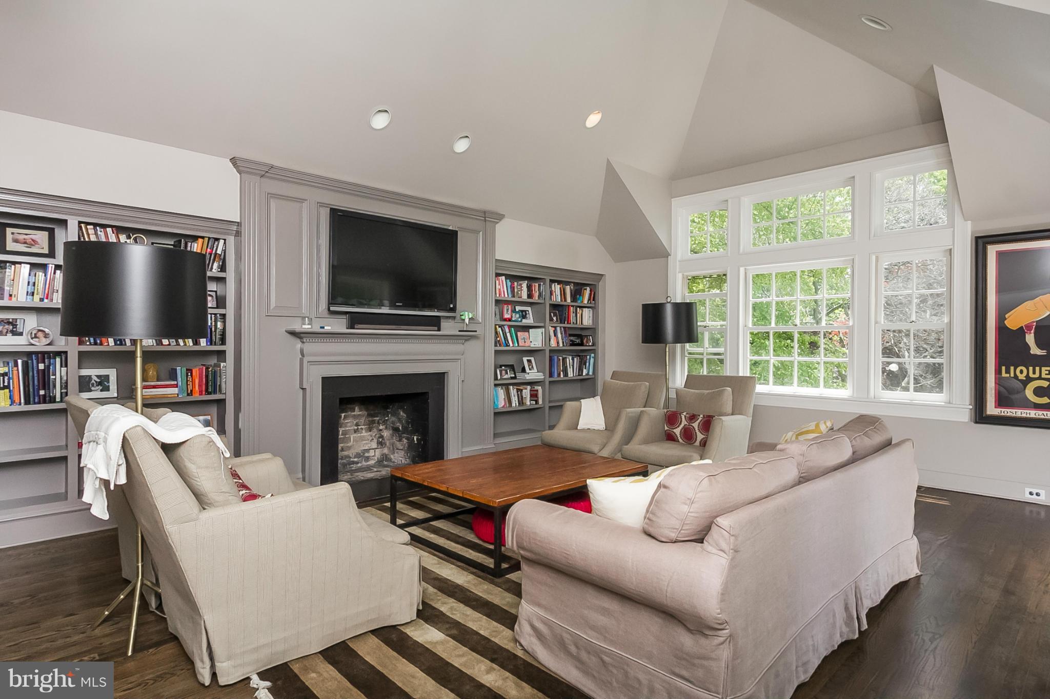 1 Farview Road Baltimore, MD 21212 - Photo 9 of 30 Family Room