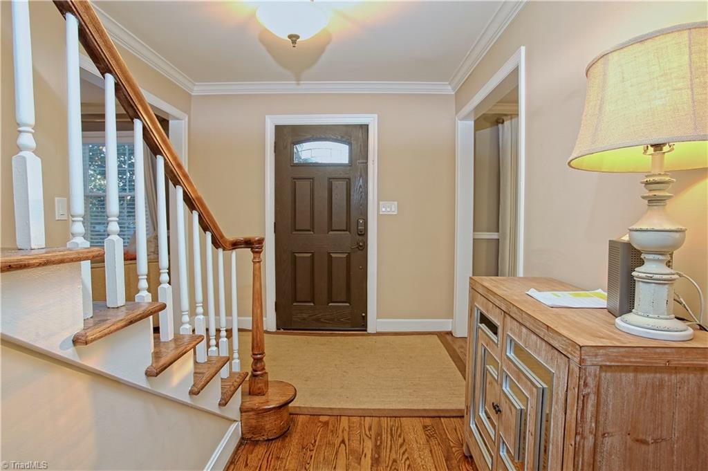 1410 Fernwood Drive High Point, NC 27262 - Photo 7 of 28