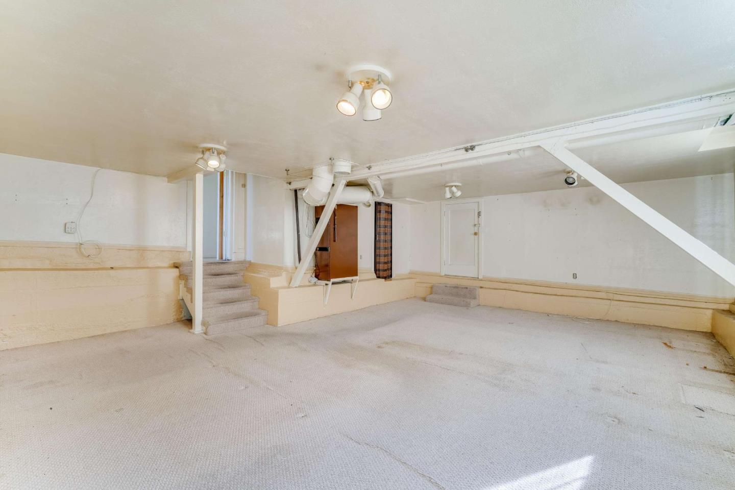 1 Spruce Street Vallejo, CA 94591 - Photo 23 of 35 a view of a garage