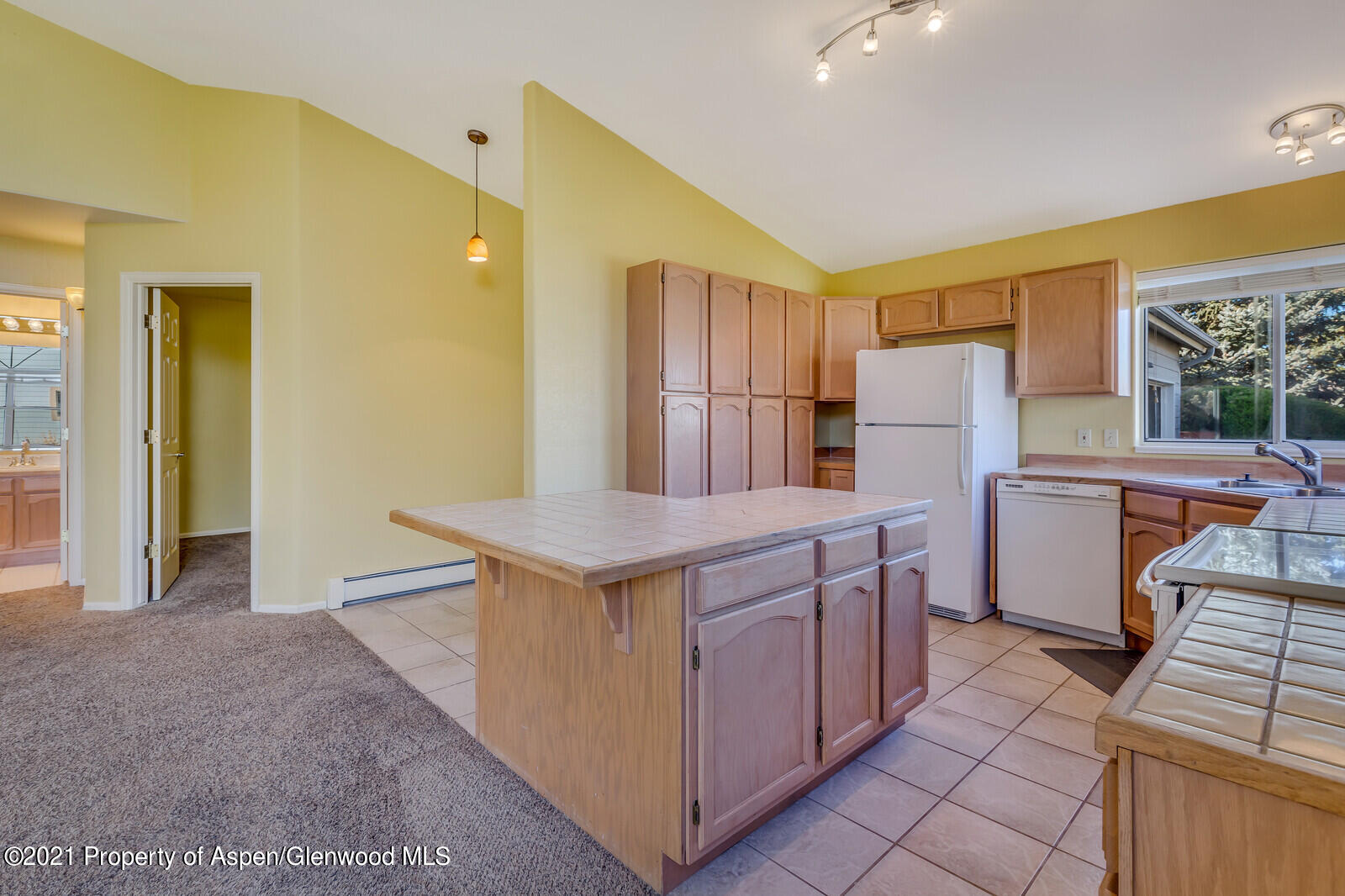 8 West Ridge Court Parachute, CO 81635 - Photo 7 of 17 08_8_West_Ridge_Court008_mls
