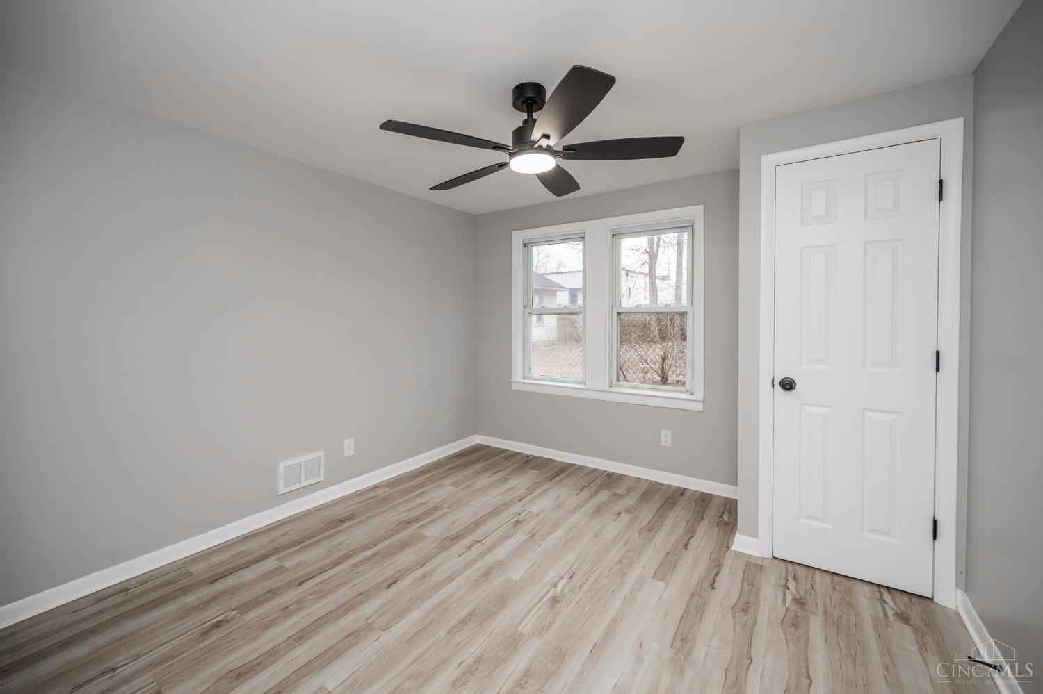 2804 Yankee Road Middletown, OH 45044 - Photo 15 of 37