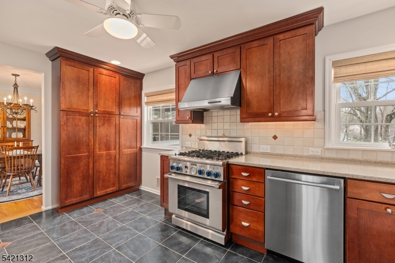 7 Tempe Wick Road Mendham, NJ 07945 - Photo 11 of 41