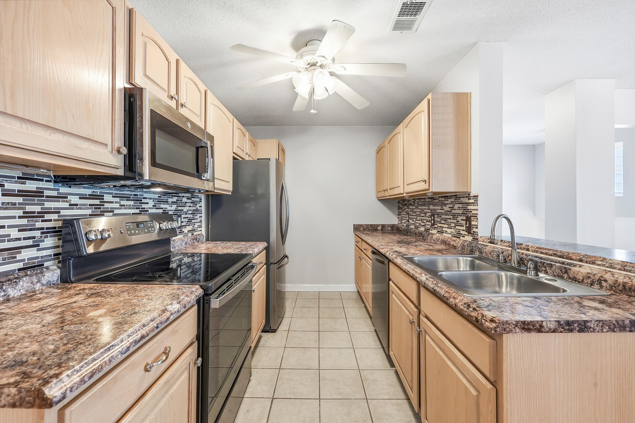 4376 Crepe Myrtle Court, Unit H Murrells Inlet, SC 29576 - Photo 9 of 35