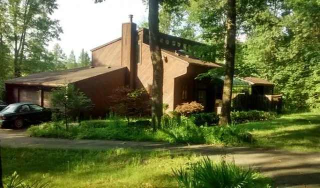 $299,500 | 1400 Duck Creek Lane, Ortonville, MI 48462