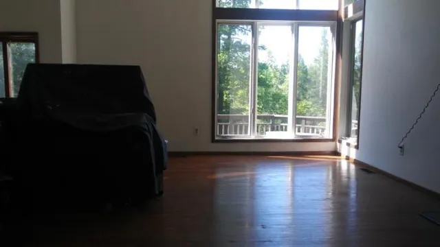 $299,500 | 1400 Duck Creek Lane, Ortonville, MI 48462