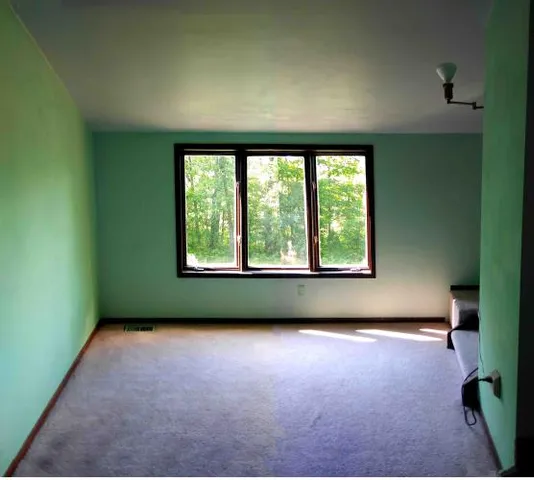 $299,500 | 1400 Duck Creek Lane, Ortonville, MI 48462