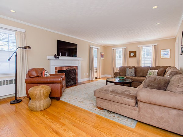 190 Edge Hill Road Milton, MA 02186 - Photo 3 of 18