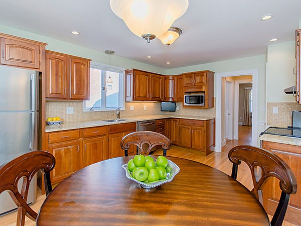 190 Edge Hill Road Milton, MA 02186 - Photo 5 of 18