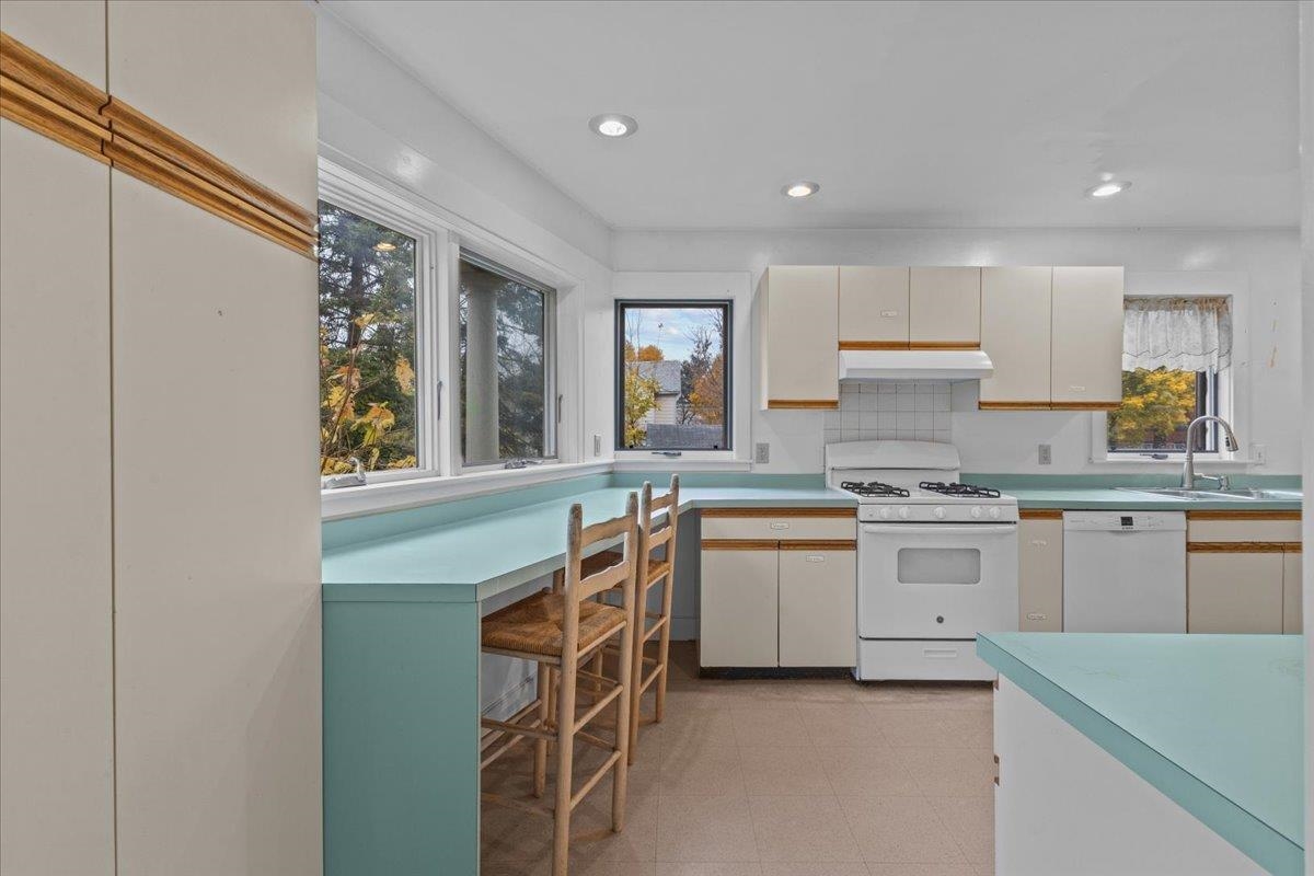 33 North Prospect Street, Unit B Burlington, VT 05401 - Photo 14 of 57