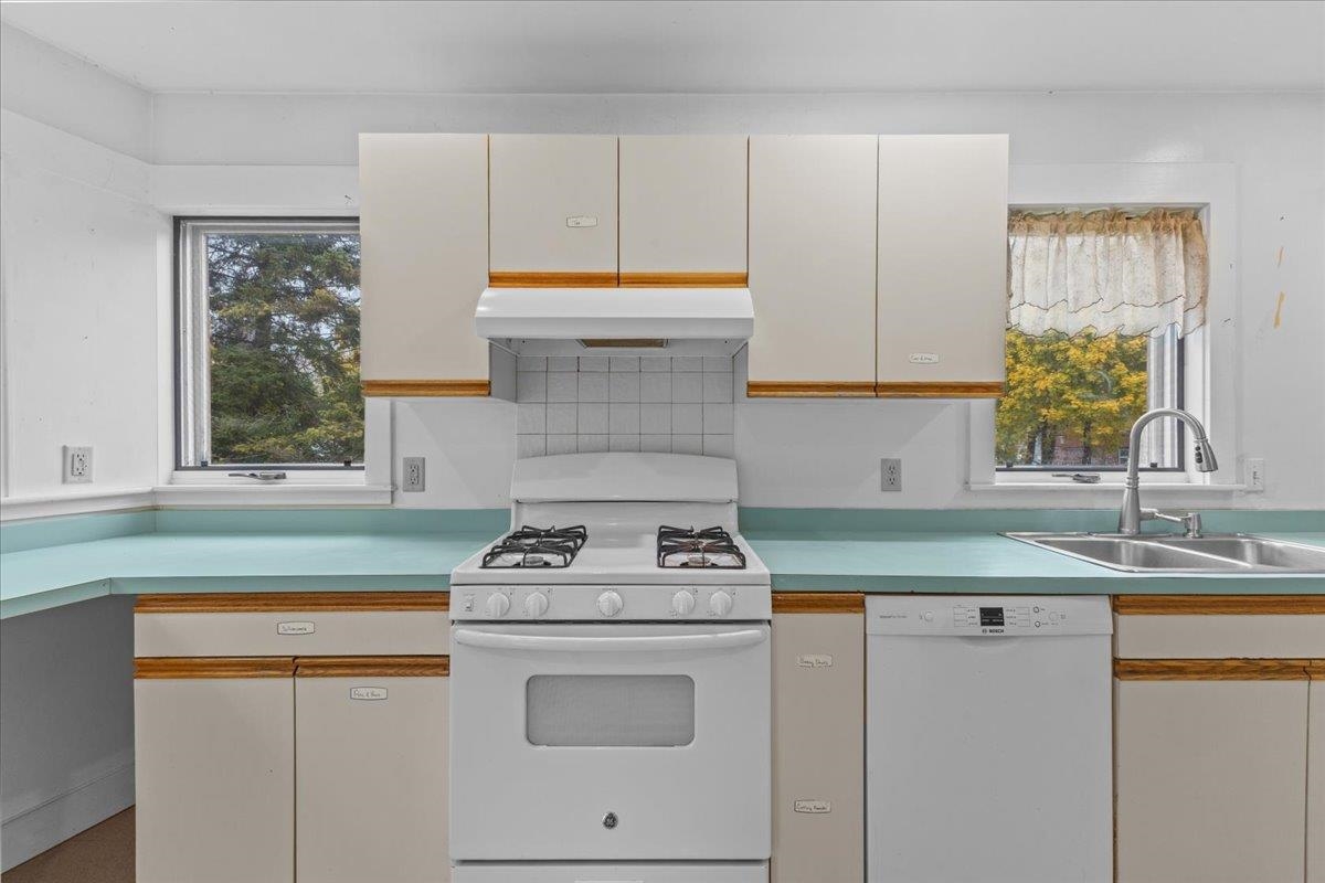 33 North Prospect Street, Unit B Burlington, VT 05401 - Photo 15 of 57