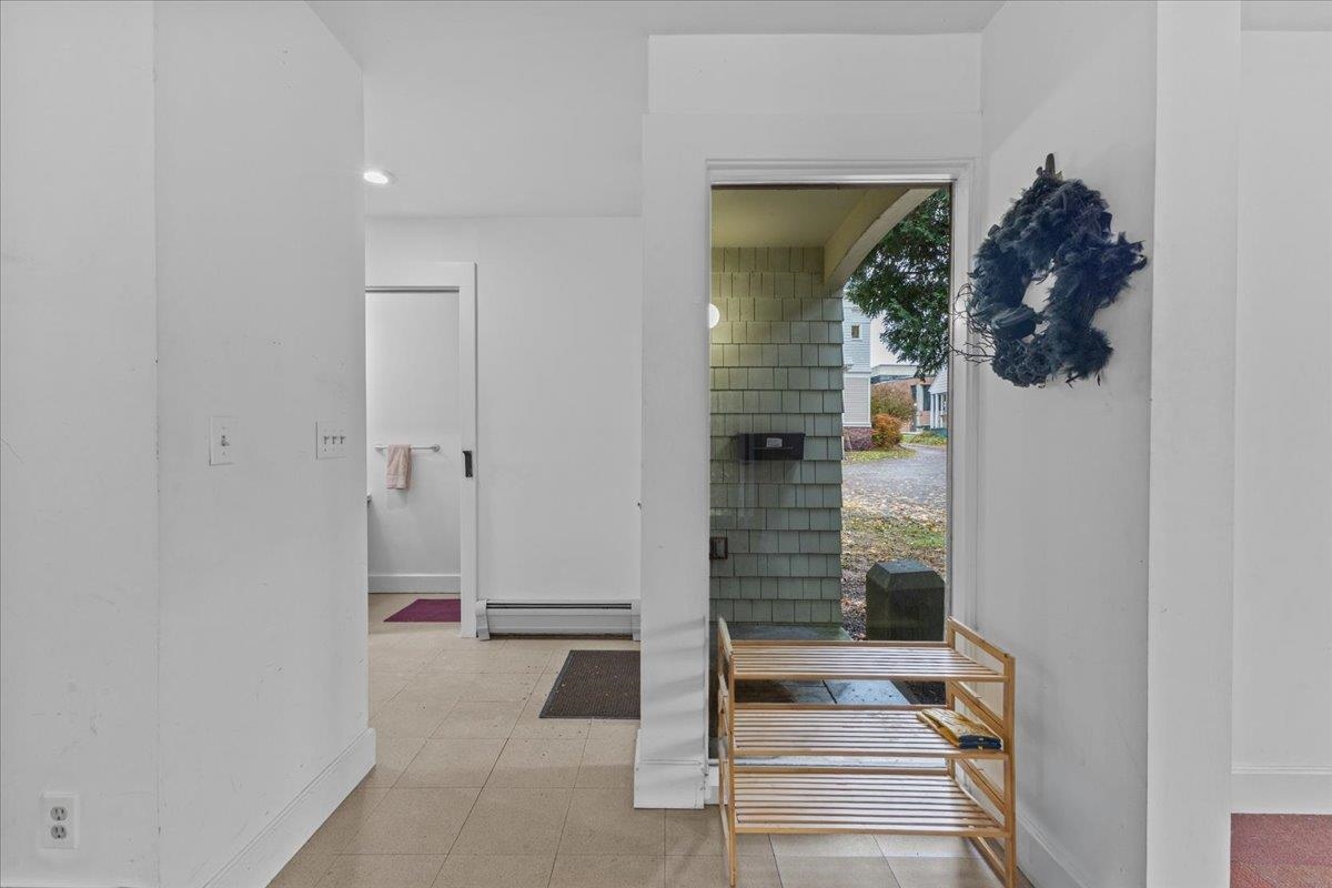 33 North Prospect Street, Unit B Burlington, VT 05401 - Photo 19 of 57