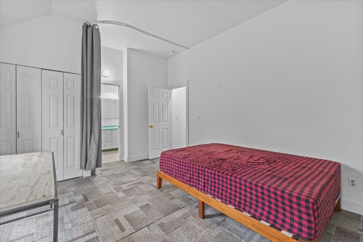 33 North Prospect Street, Unit B Burlington, VT 05401 - Photo 25 of 57