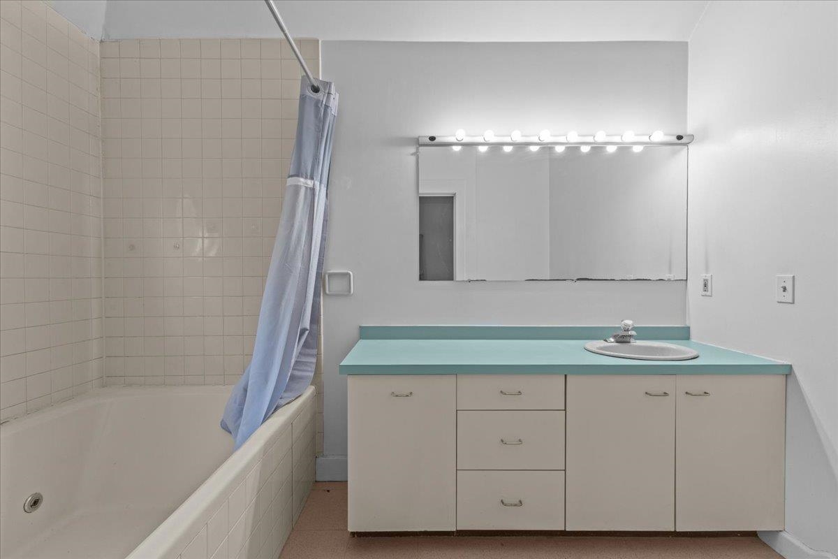 33 North Prospect Street, Unit B Burlington, VT 05401 - Photo 28 of 57