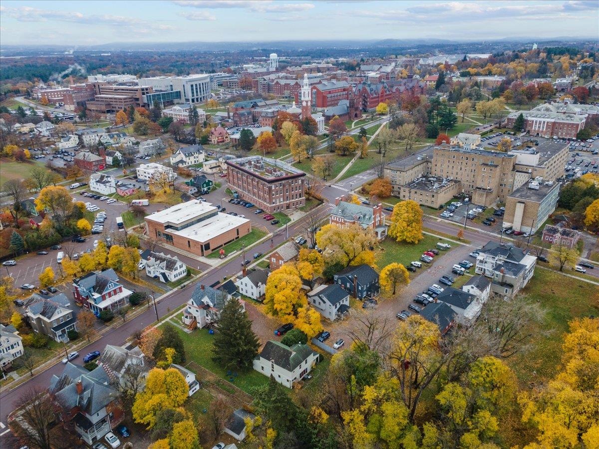 33 North Prospect Street, Unit B Burlington, VT 05401 - Photo 46 of 57