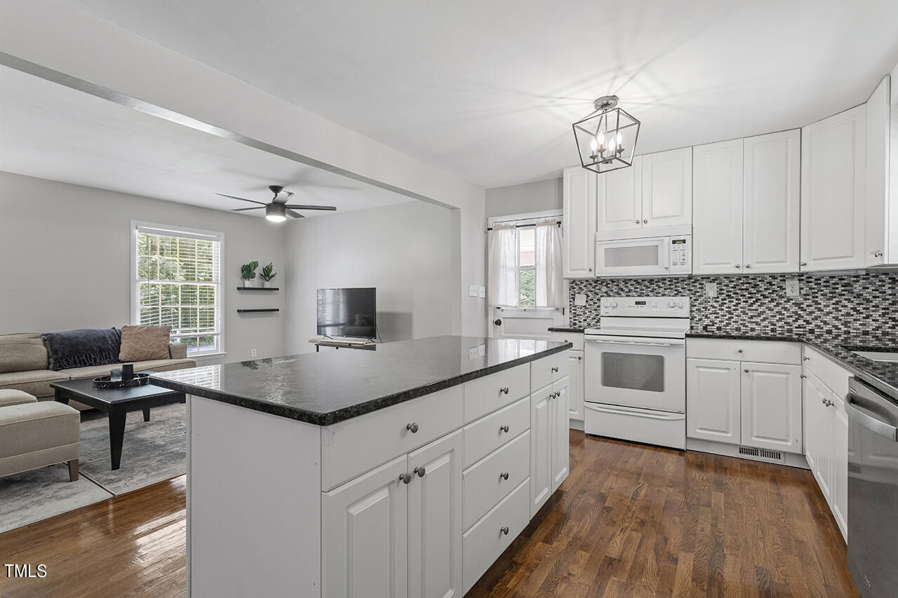 5304 Olive Road Raleigh, NC 27606 - Photo 14 of 35 5304 Olive Road_17