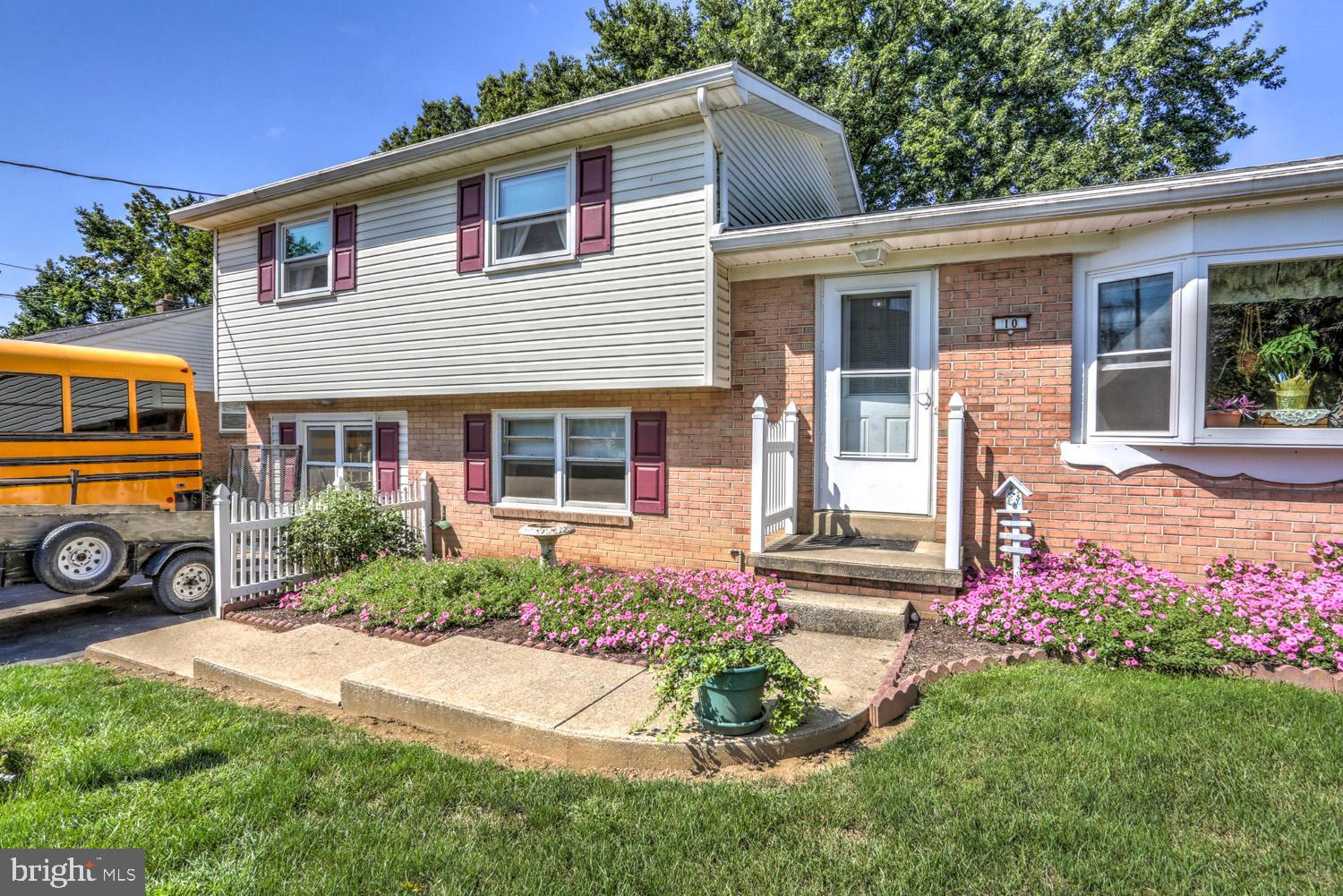 10 Geist Road Lancaster, PA 17601 - Photo 5 of 49 Gallery Image 5