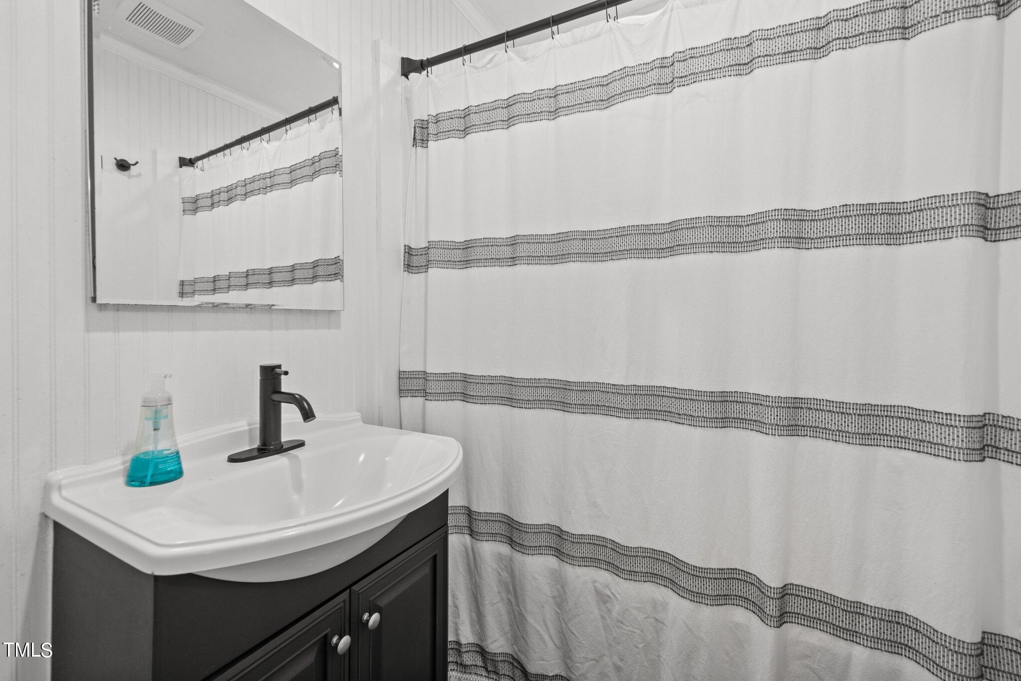 1884 Pilot-Riley Road Zebulon, NC 27597 - Photo 11 of 20 11-web-or-mls-5Z8A8955