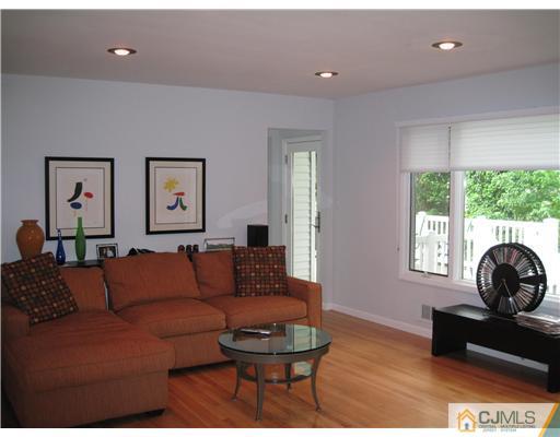 282 Clinton Road North Brunswick, NJ 08902 - Photo 3 of 10 Gallery Image 3