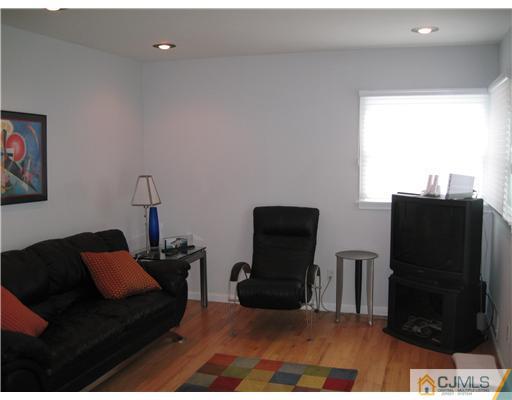 282 Clinton Road North Brunswick, NJ 08902 - Photo 5 of 10 Gallery Image 5