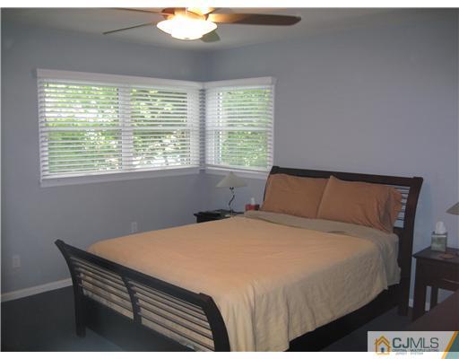 282 Clinton Road North Brunswick, NJ 08902 - Photo 6 of 10 Gallery Image 6