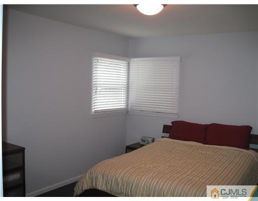 282 Clinton Road North Brunswick, NJ 08902 - Photo 8 of 10 Gallery Image 8