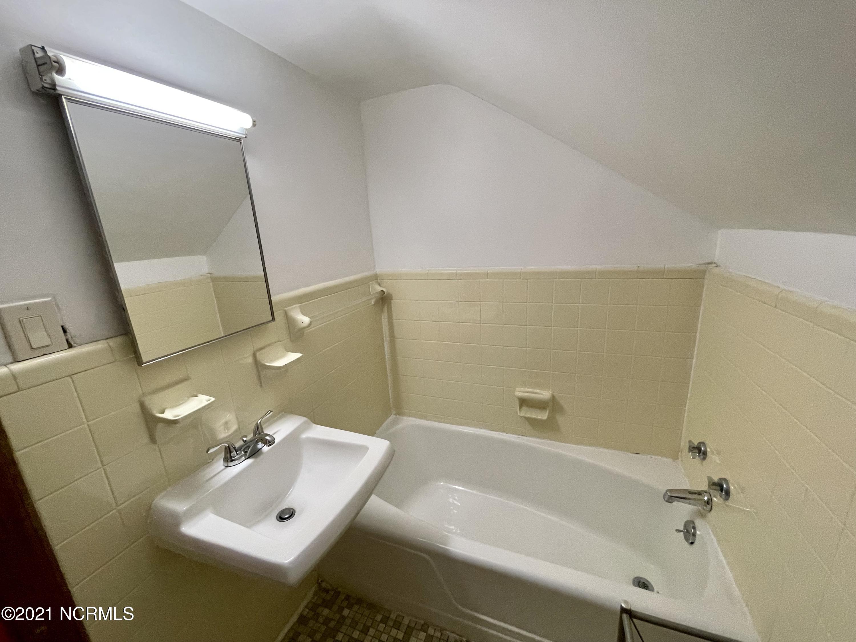 2570 Ralph Taylor Road Williamston, NC 27892 - Photo 25 of 25 IMG_2552