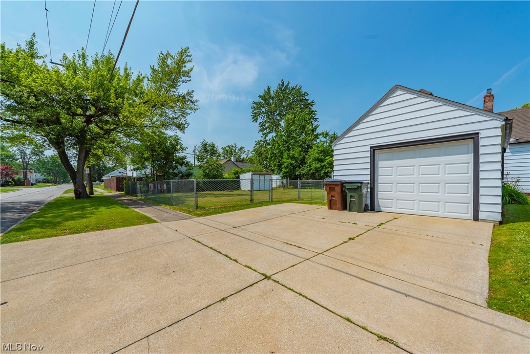 4807 Redfern Road Parma, OH 44134 - Photo 33 of 35