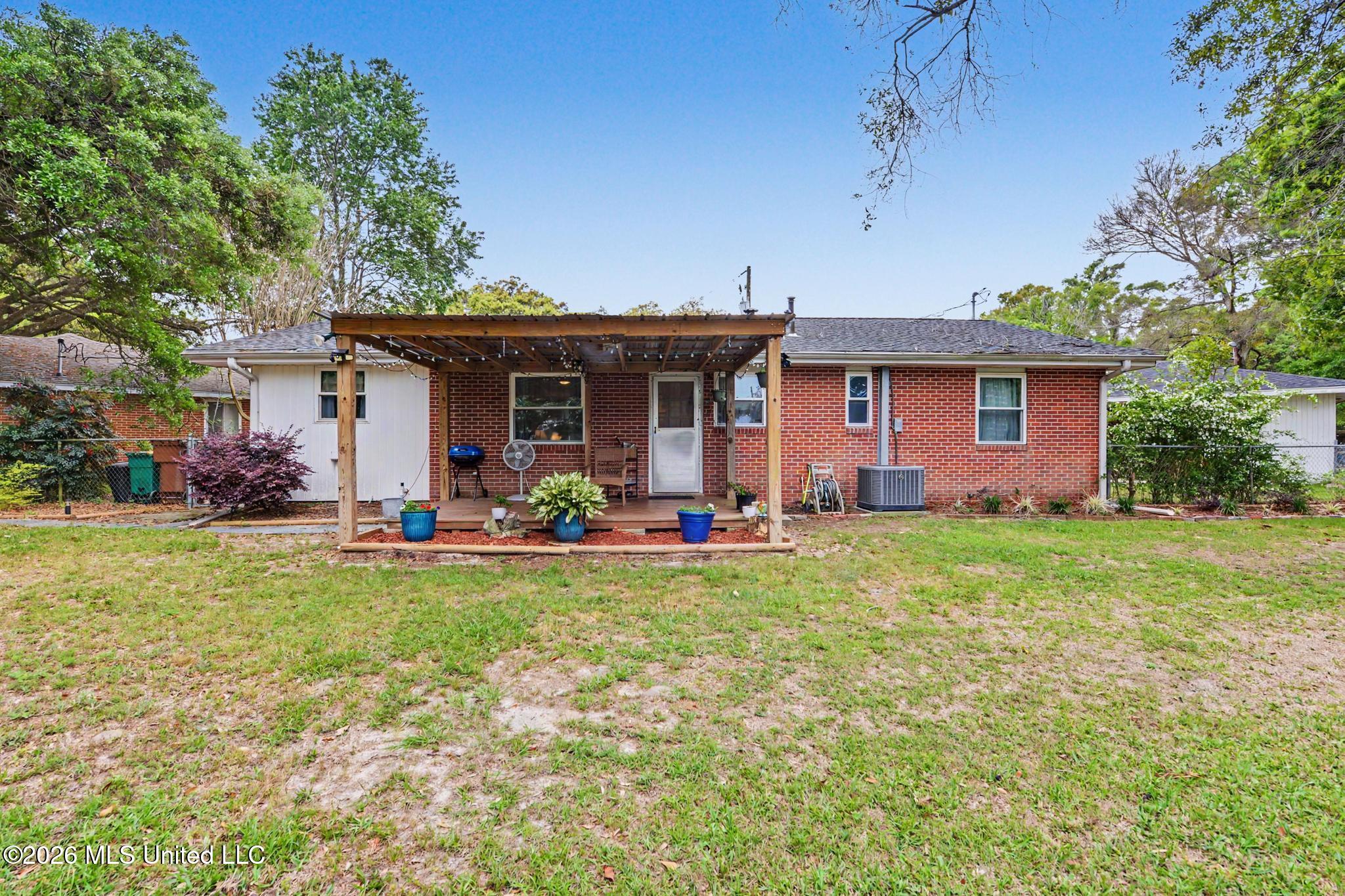331 Shirley Court Biloxi, MS 39531 - Photo 22 of 23 022