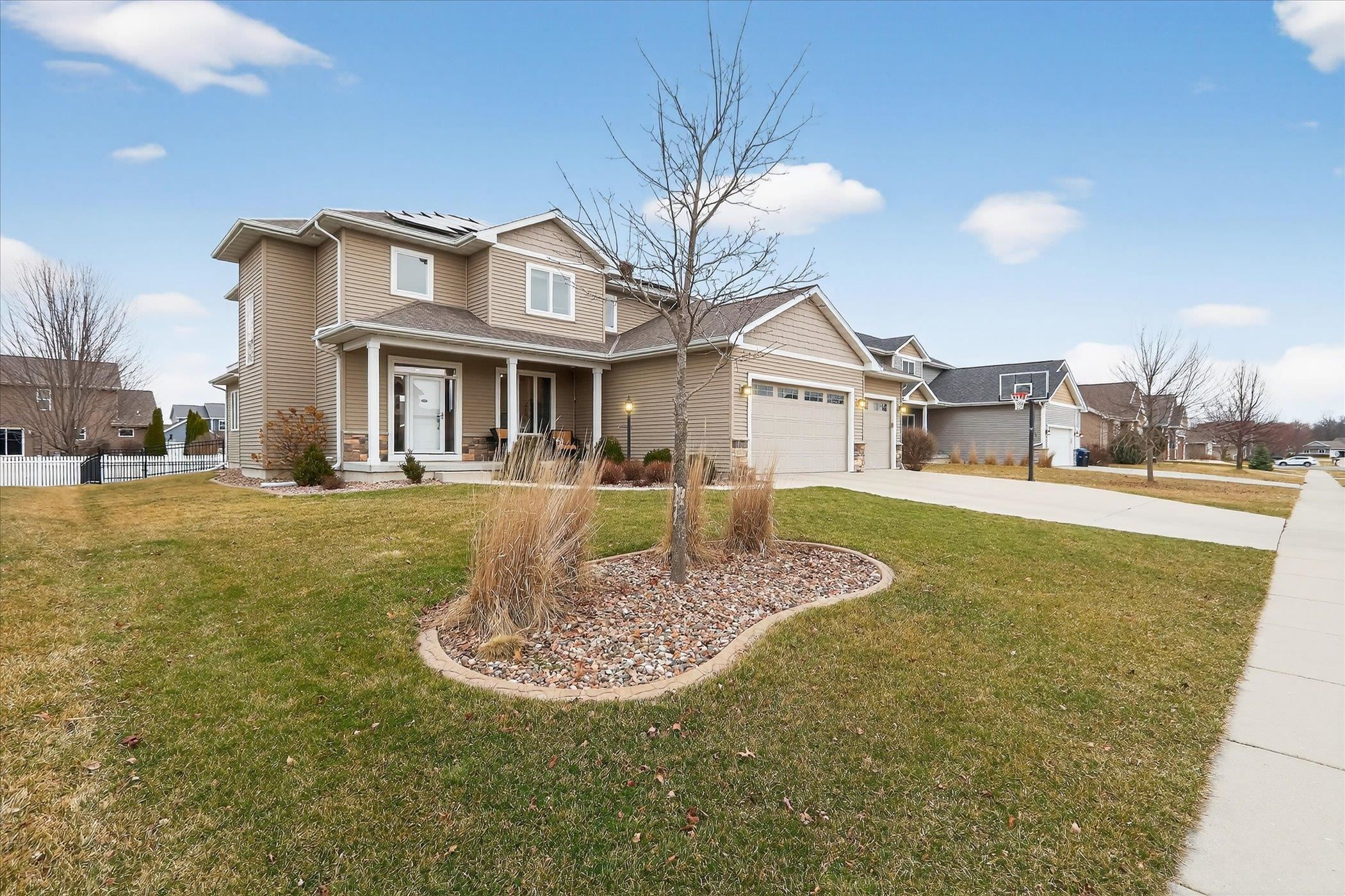 673 Prairie Grass Road Oregon, WI 53575 - Photo 2 of 72