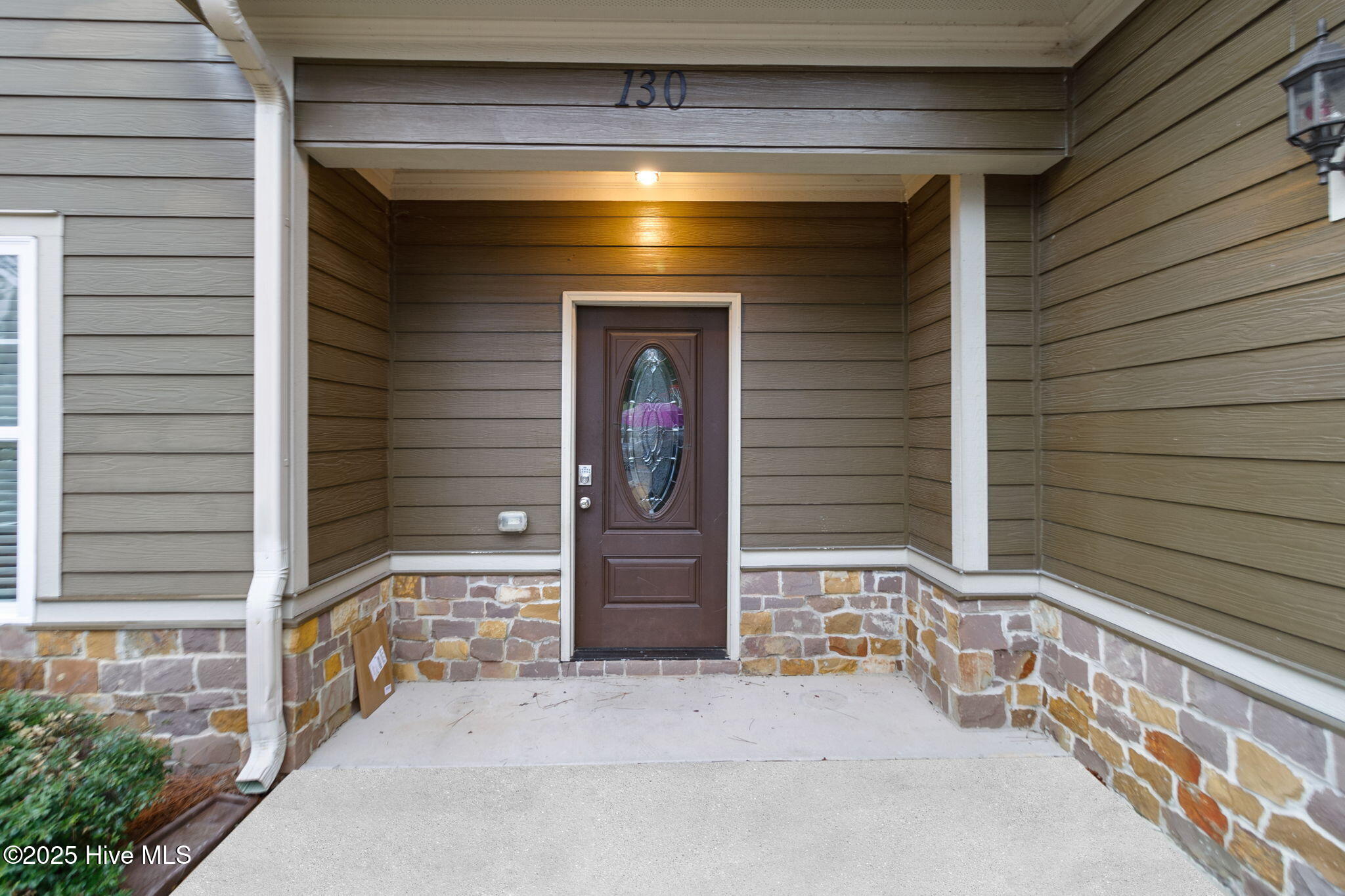 130 Leesville Loop Aberdeen, NC 28315 - Photo 4 of 42 6-web-or-mls-2B5A6084 (1)