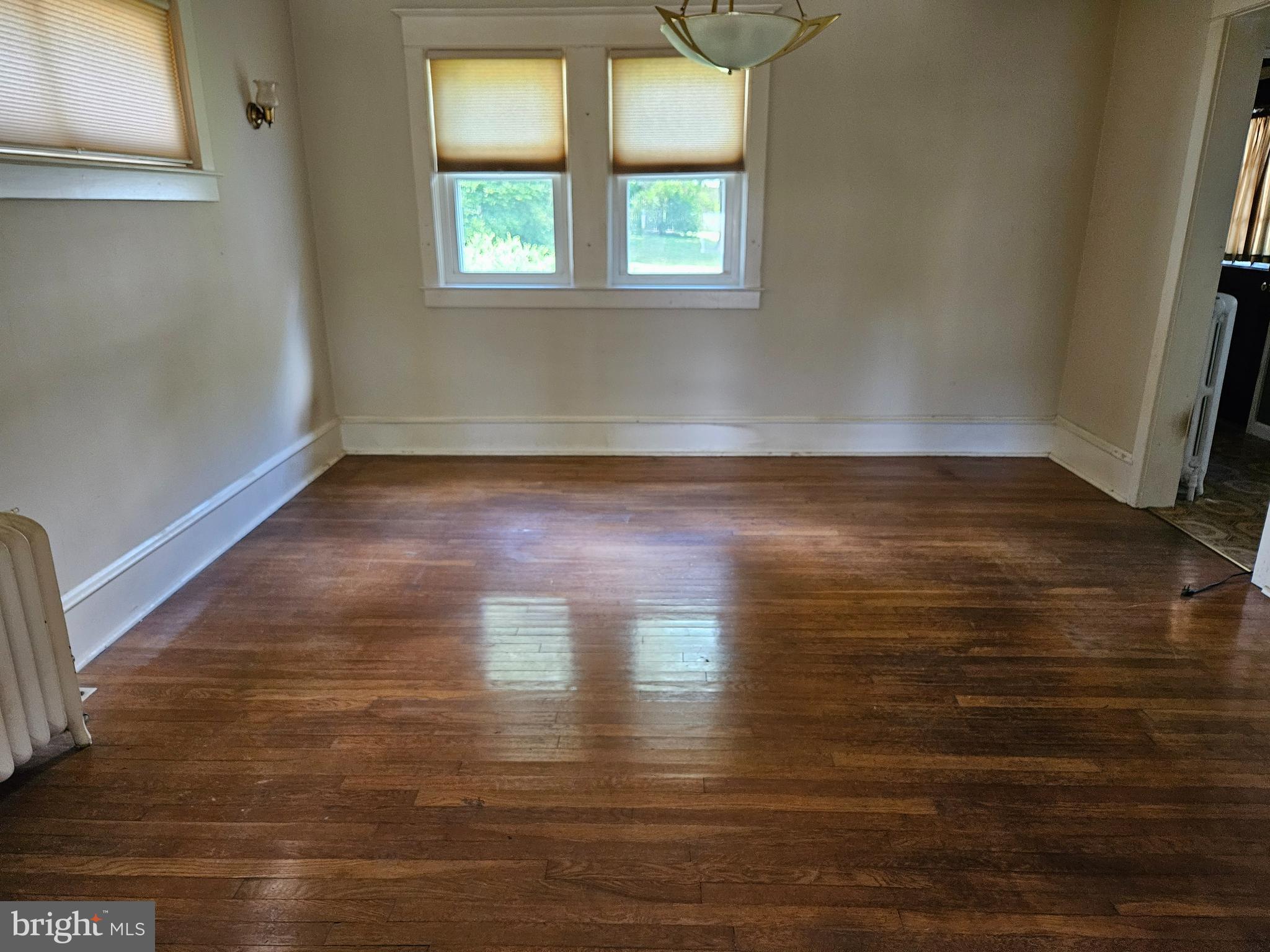 21 Manor Road Paoli, PA 19301 - Photo 4 of 6 Dining room