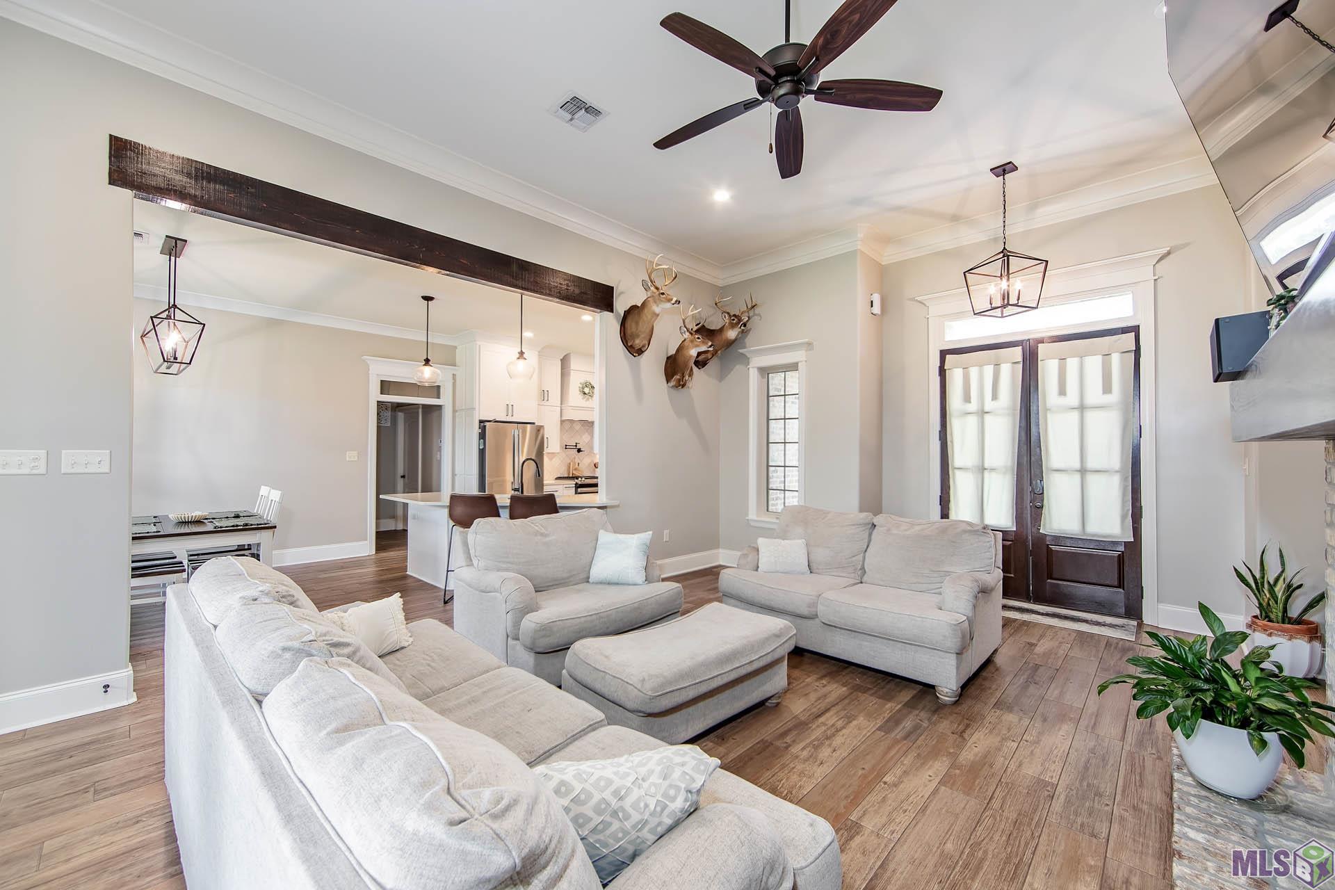 278 Rue Richard Gray, LA 70359 - Photo 11 of 19 Living Room