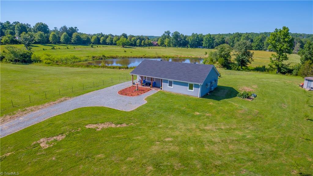 2225 Regan Road Lexington, NC 27292 - Photo 2 of 28 Gallery Image 2