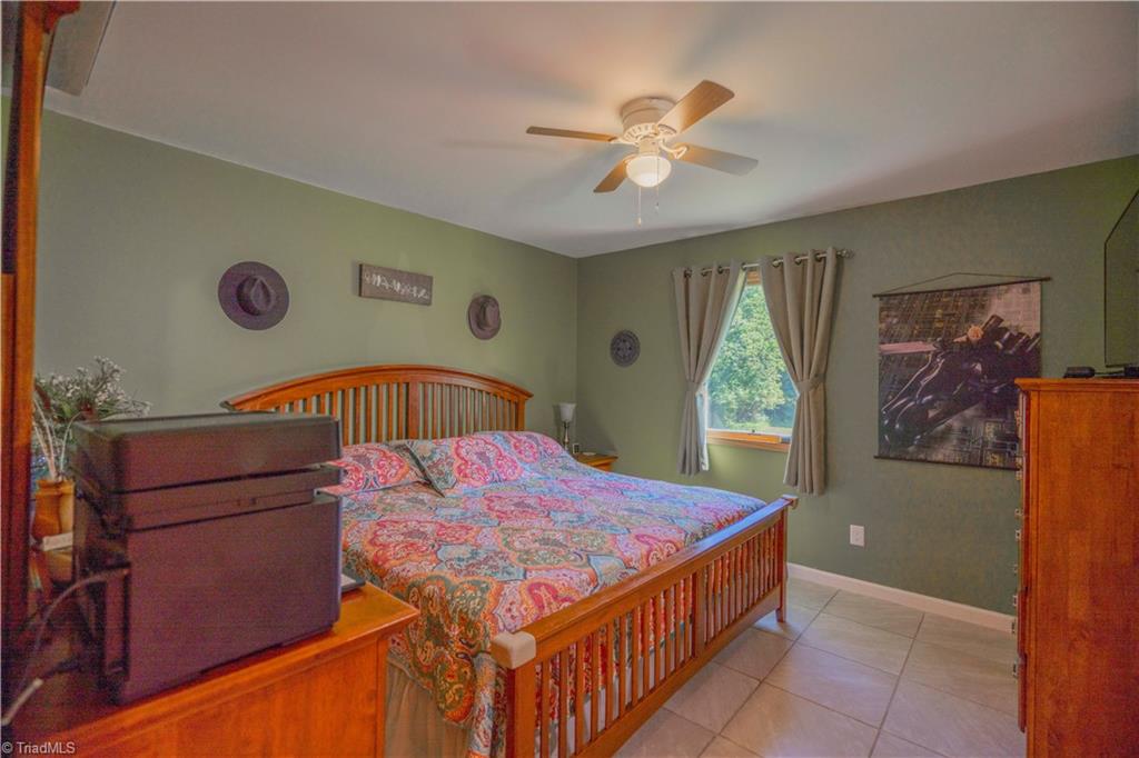 2225 Regan Road Lexington, NC 27292 - Photo 25 of 28 Gallery Image 25