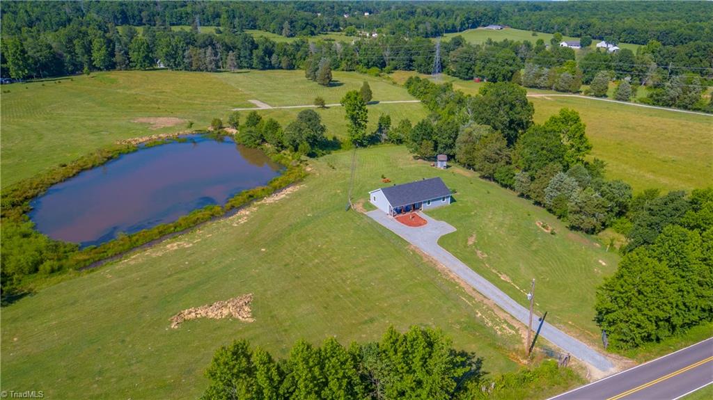 2225 Regan Road Lexington, NC 27292 - Photo 4 of 28 Gallery Image 4