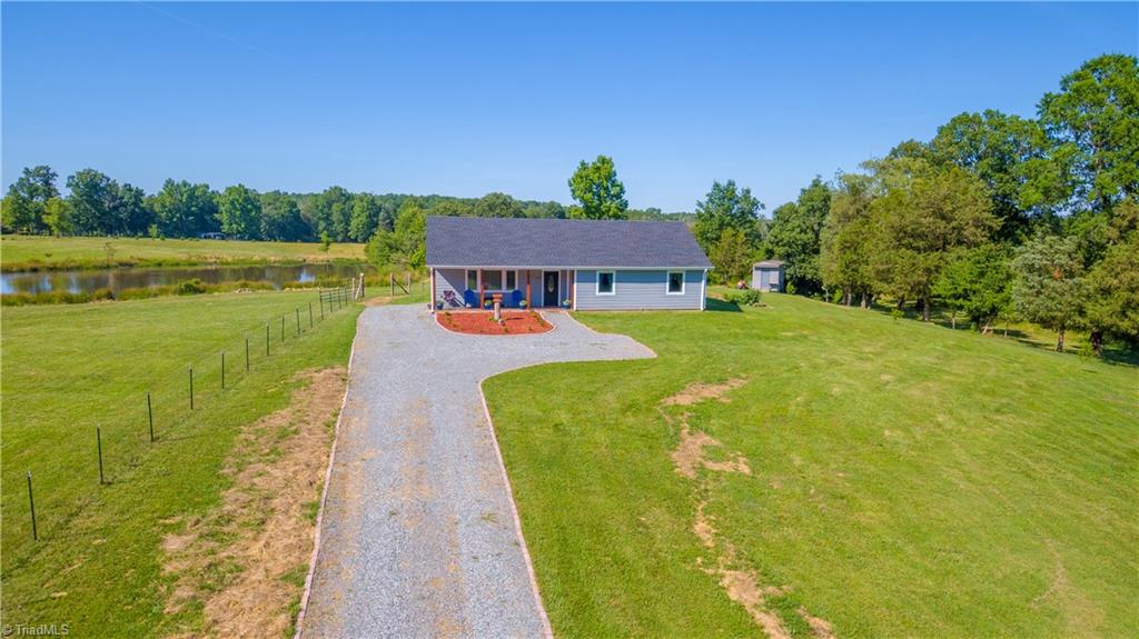 2225 Regan Road Lexington, NC 27292 - Photo 5 of 28 Gallery Image 5