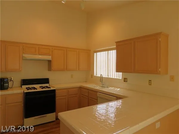 $2,103 | 226 Red Horizon Terrace, Henderson, NV 89015