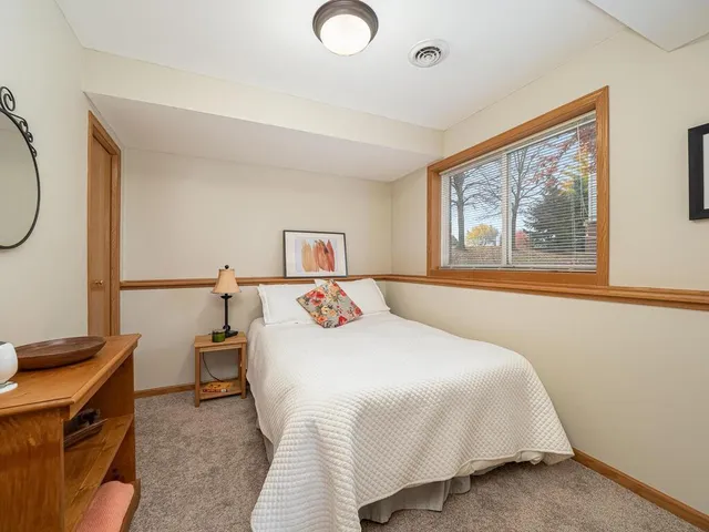 $350,000 | 20159 Holister Lane, Lakeville, MN 55044