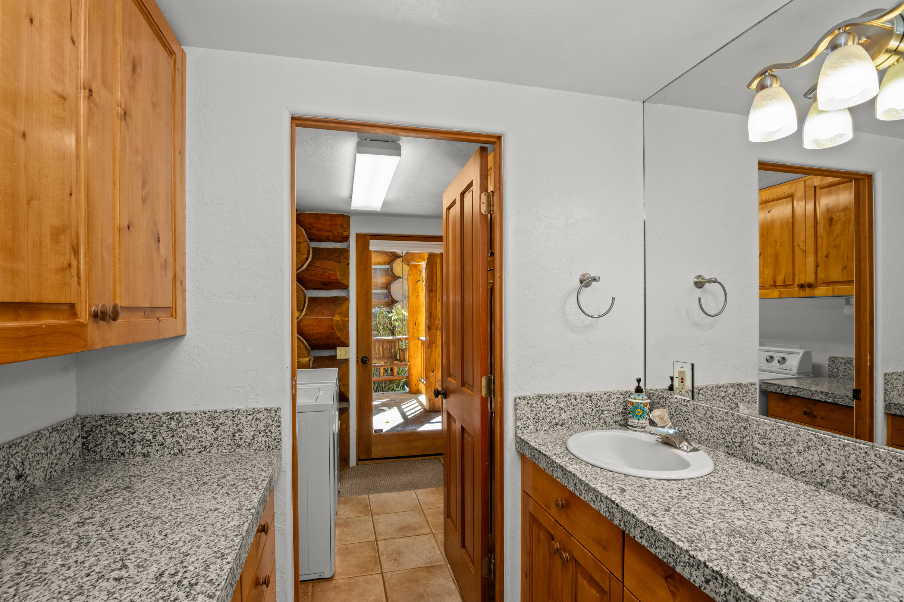 102 West Channel Lane Blaine County, ID 83333 - Photo 23 of 56 Main Level Bed #2 Bath