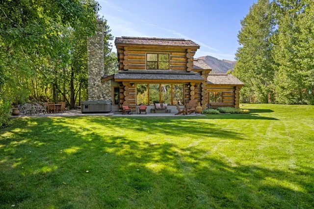 $3,995,000 | 102 West Channel Lane, Blaine County, ID 83333
